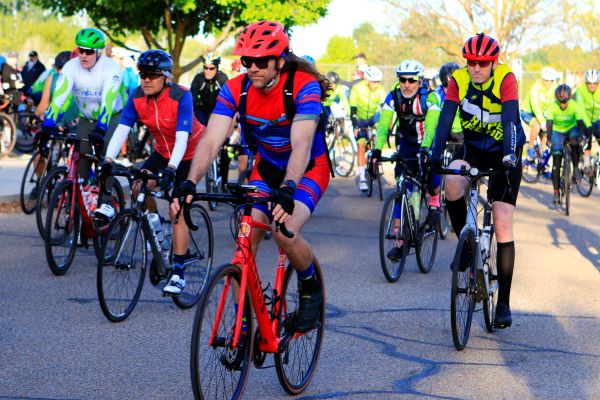 Riders beginning their ride 